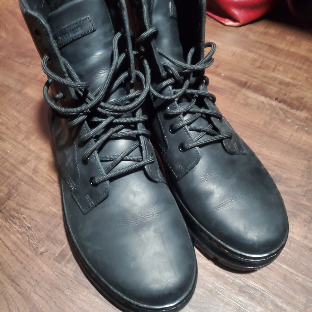 Dr. Martens Black Leather AirWair Boots (W9 / M7) 170 OBO